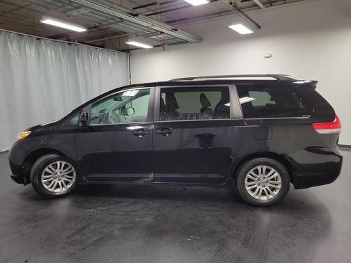 2014 Toyota Sienna XLE