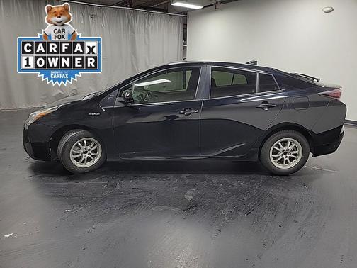 2016 Toyota Prius Two