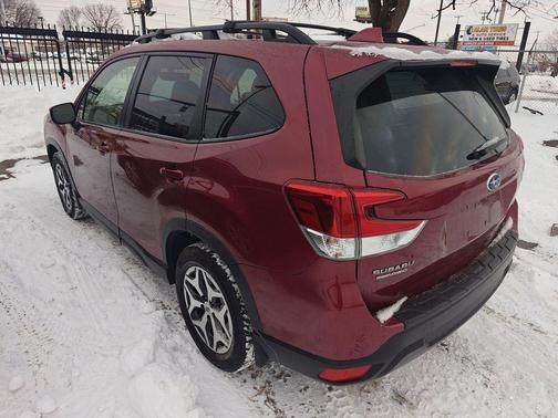 2023 Subaru Forester Premium