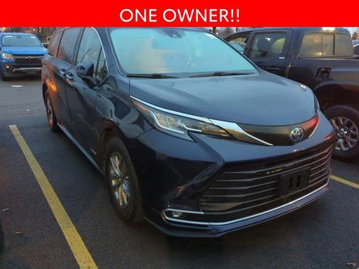 2021 Toyota Sienna XLE 7 Passenger