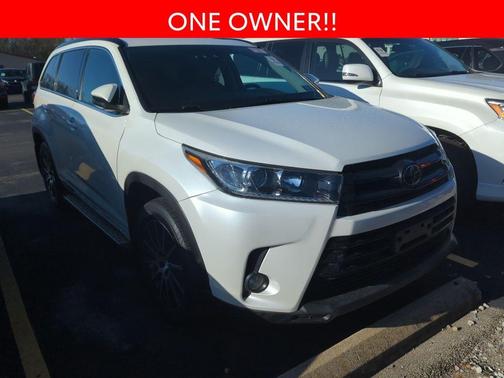 2017 Toyota Highlander SE