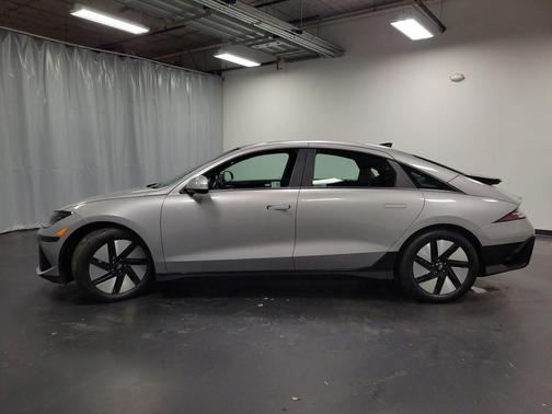 2024 Hyundai IONIQ 6 SE