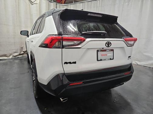 2025 Toyota RAV4 Hybrid SE