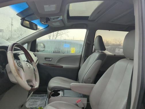 2014 Toyota Sienna Limited