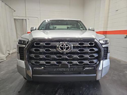 2025 Toyota Tundra Hybrid Platinum
