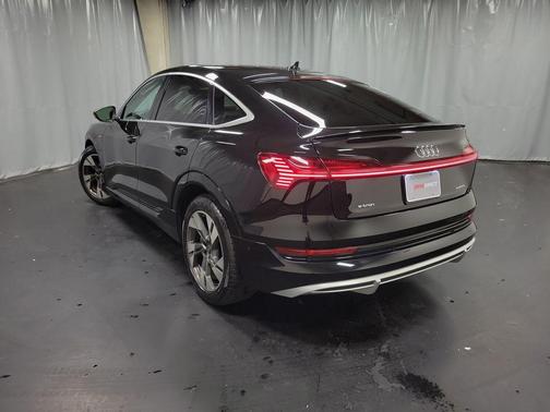 2022 Audi e-tron Sportback S line Premium Plus