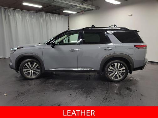 2022 Nissan Pathfinder Platinum 4WD