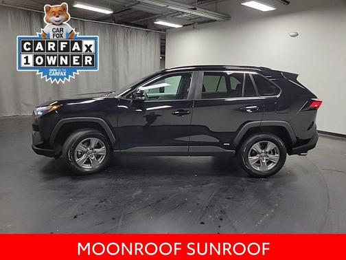 2022 Toyota RAV4 Hybrid XLE