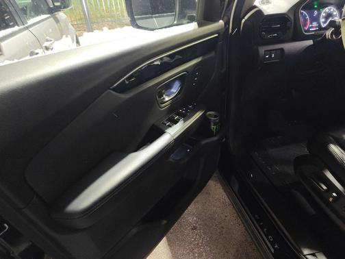 2024 Honda Pilot Touring 8-Passenger