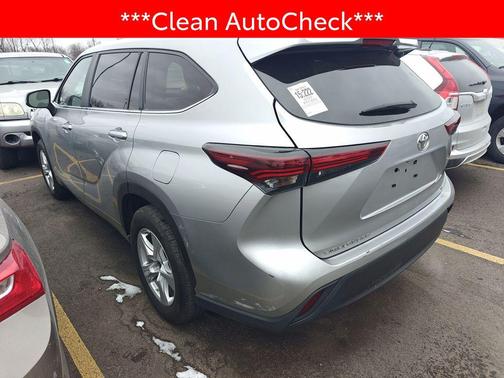 2024 Toyota Highlander LE