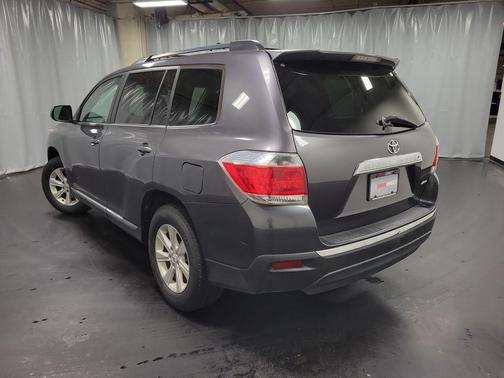 2012 Toyota Highlander SE