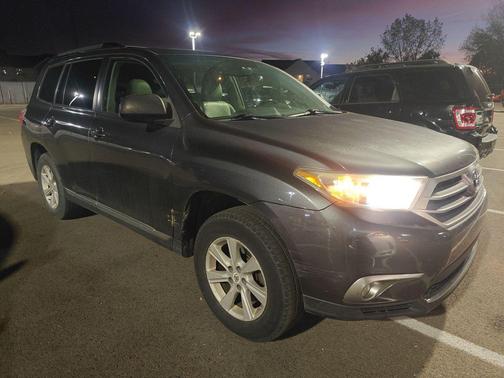 2012 Toyota Highlander SE
