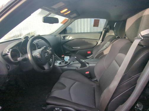 2020 Nissan 370Z Sport