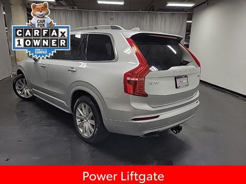 2018 Volvo XC90 T6 Momentum