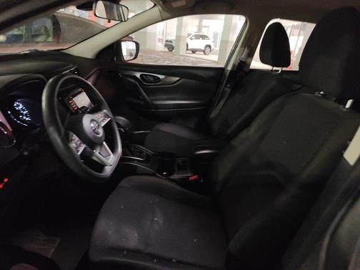 2022 Nissan Rogue Sport S