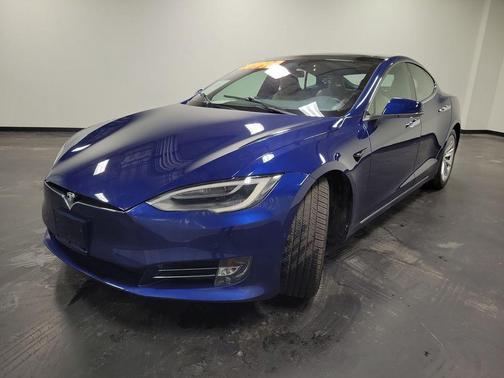 2017 Tesla Model S 90D