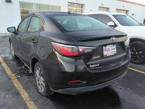 2019 Toyota Yaris Sedan LE