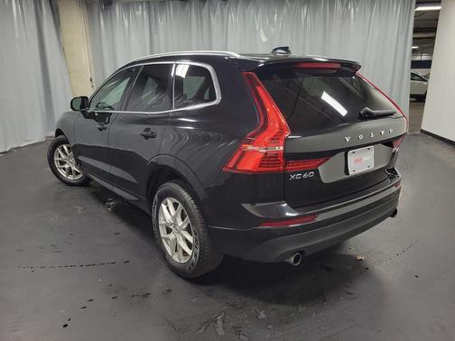 2021 Volvo XC60 T5 Momentum