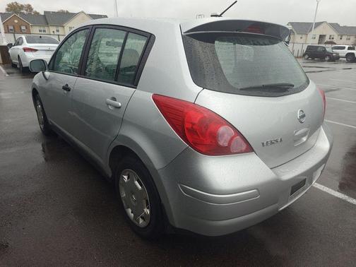 2009 Nissan Versa 1.8 S
