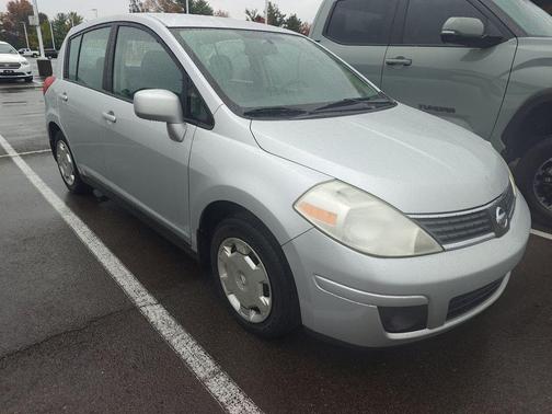 2009 Nissan Versa 1.8 S