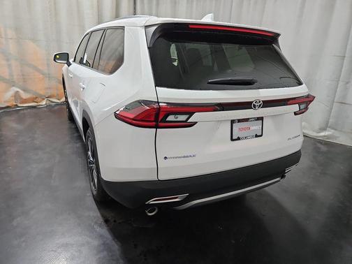 2026 Toyota Grand Highlander Hybrid Platinum MAX