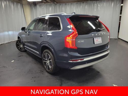 2022 Volvo XC90 Recharge Plug-In Hybrid T8 Inscription Expression 7 Passenger