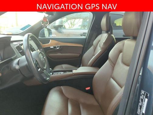 2022 Volvo XC90 Recharge Plug-In Hybrid T8 Inscription Expression 7 Passenger