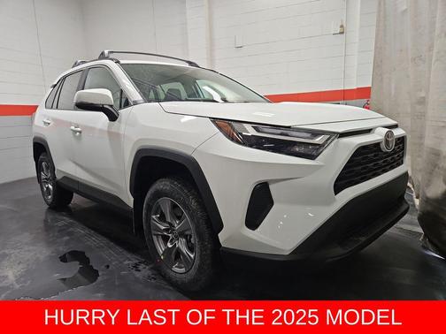 2025 Toyota RAV4 XLE