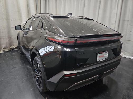 Midnight Black Metallic 2026 Toyota C-HR XSE