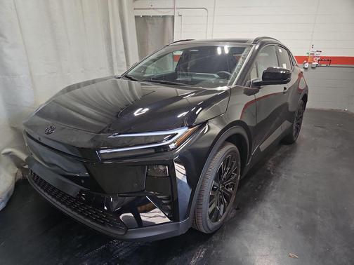 Midnight Black Metallic 2026 Toyota C-HR XSE
