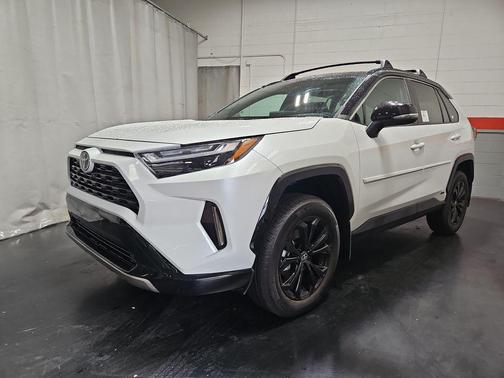 2025 Toyota RAV4 Hybrid SE