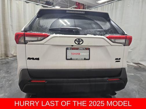 2025 Toyota RAV4 XLE