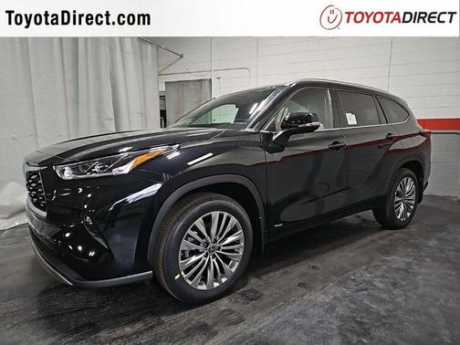 Midnight Black Metallic 2026 Toyota Highlander Hybrid Platinum