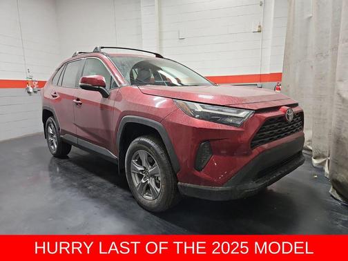 2025 Toyota RAV4 XLE