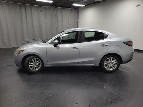 2017 Toyota Yaris iA Base