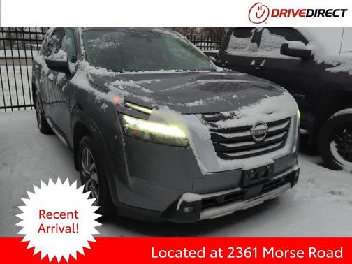 2022 Nissan Pathfinder SL 4WD