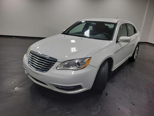 2013 Chrysler 200 LX