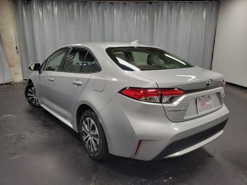 2022 Toyota Corolla Hybrid LE