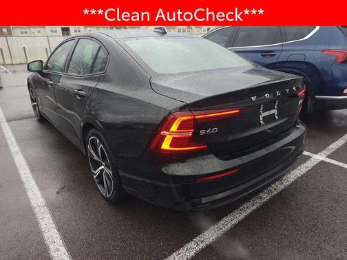 2023 Volvo S60 B5 Core Dark Theme