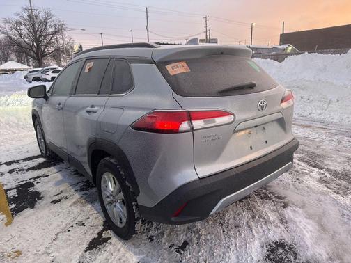 2022 Toyota Corolla Cross LE