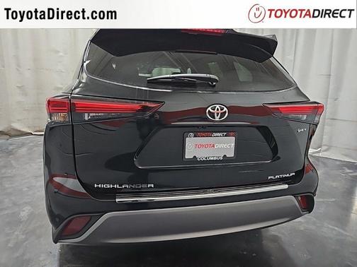 2026 Toyota Highlander Hybrid Platinum