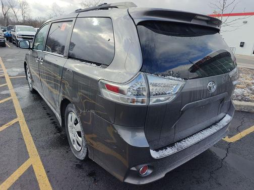 2015 Toyota Sienna SE Premium