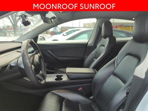 2022 Tesla Model Y Long Range Dual Motor All-Wheel Drive