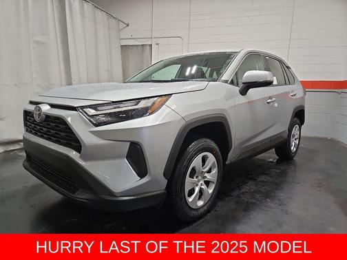 2025 Toyota RAV4 LE