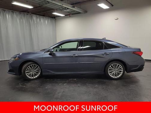 2019 Toyota Avalon XLE