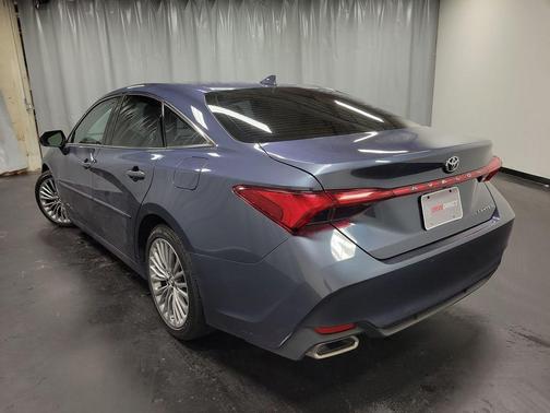 2019 Toyota Avalon XLE