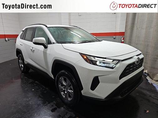 2025 Toyota RAV4 XLE