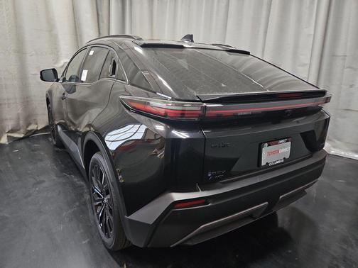 Midnight Black Metallic 2026 Toyota C-HR XSE