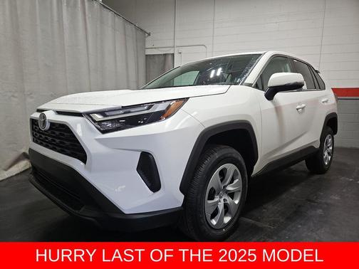2025 Toyota RAV4 LE