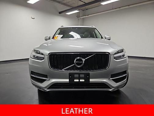 2019 Volvo XC90 T6 Momentum